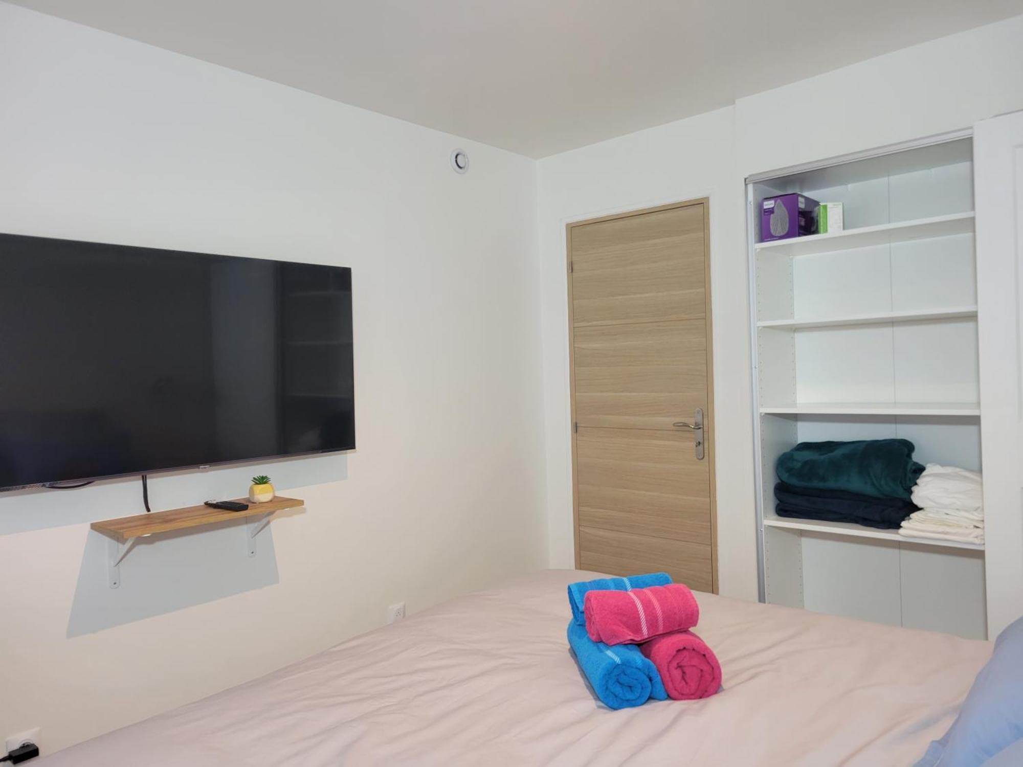 Amazing Apartment A Stone'S Throw From The City Of Lights - Paris Clichy Exterior foto